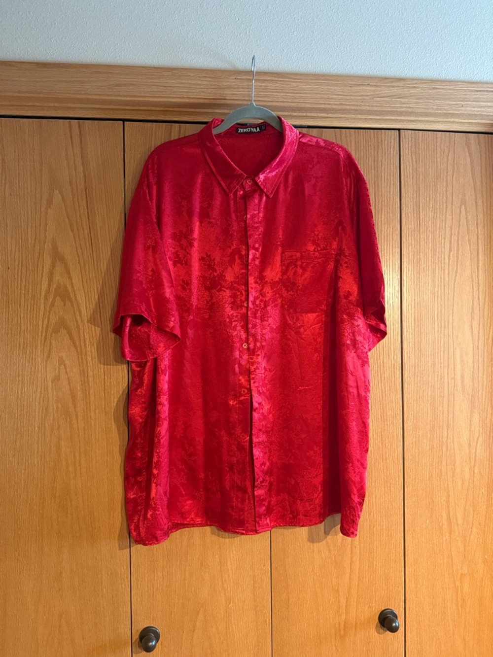 Men’s Red Satin Short-Sleeve Shirt